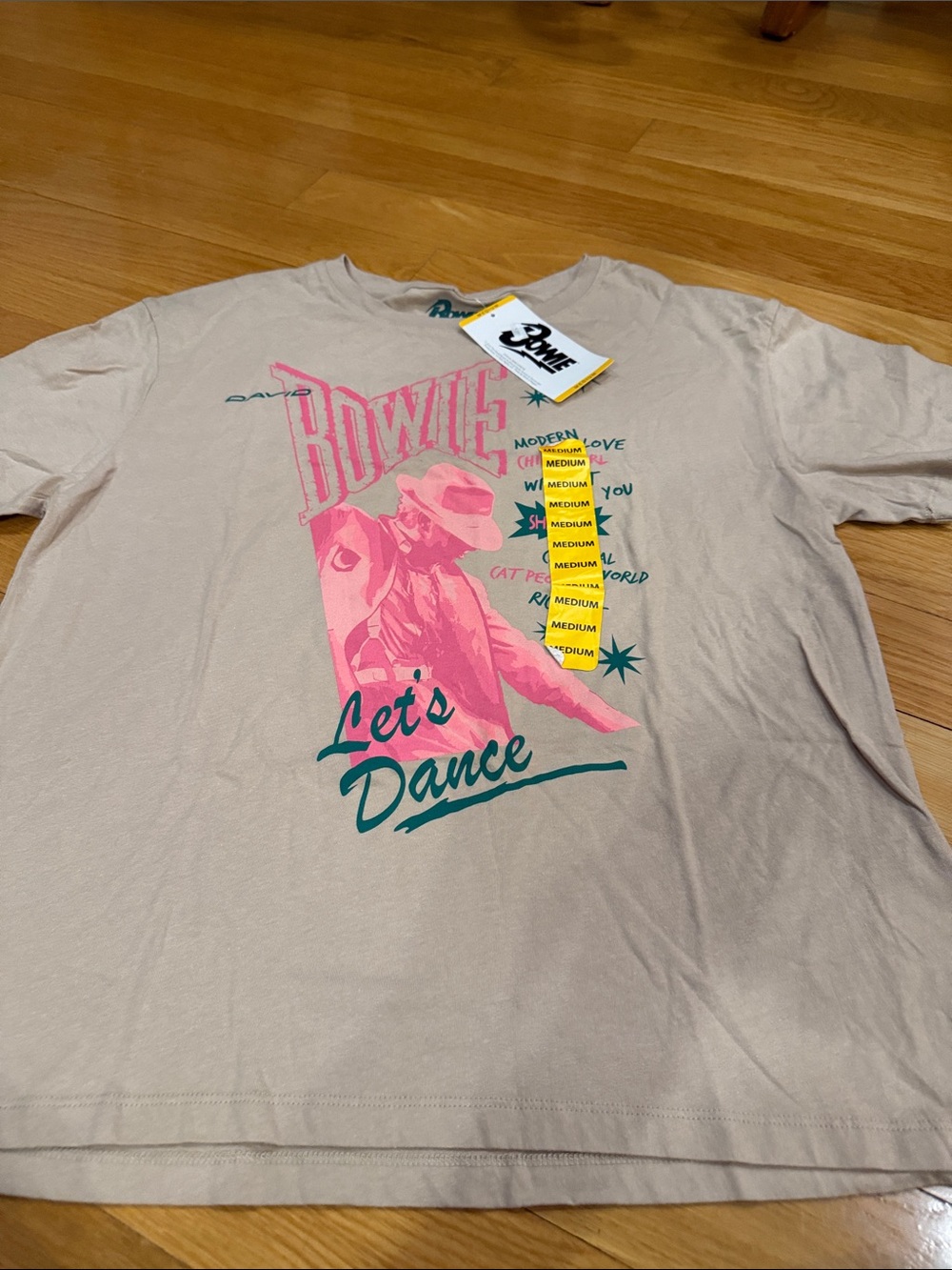 Nwt Bowie David Bowie crewneck short sleeve shirt medium..